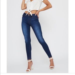 Lagence jeans size 26 NWTskinny